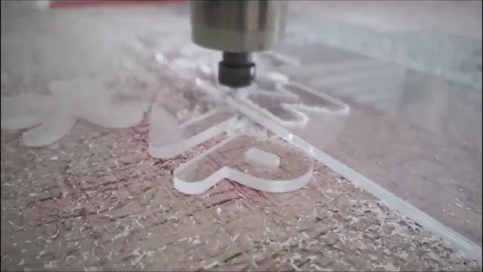 Cắt CNC Mica khổ lớn